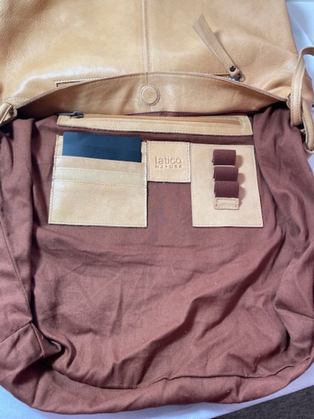Latico Leathers Lyons Shoulder BAg Camel NEW - Picture 3 of 7